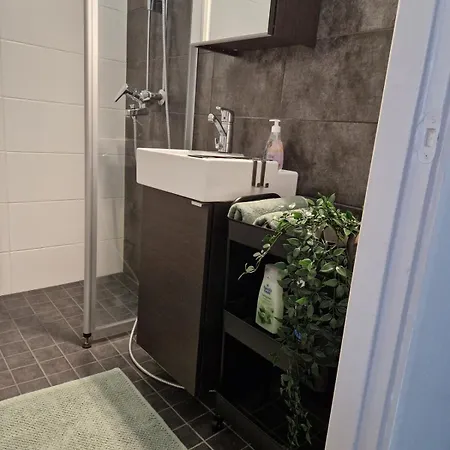 Floor Studio, Center & Riverside דירה רובניימי